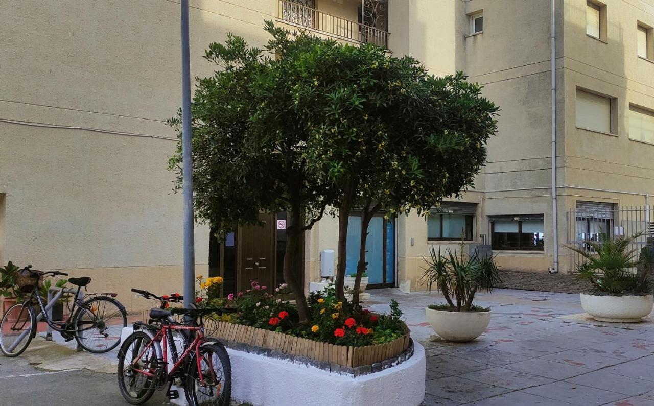 Castell Mar Apartment Roses Ngoại thất bức ảnh