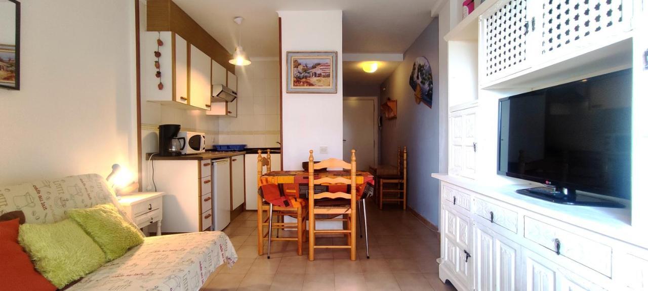 Castell Mar Apartment Roses Ngoại thất bức ảnh