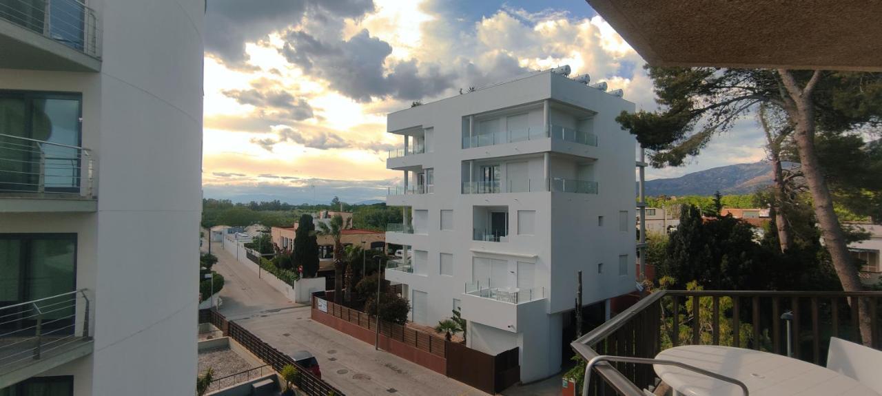 Castell Mar Apartment Roses Ngoại thất bức ảnh